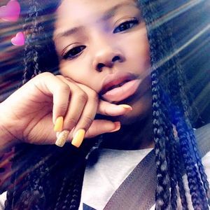 Meet your Posher, Naya